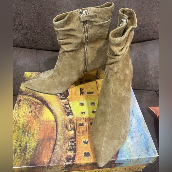 New Bella Vita tan suede pointy toe boots gorgeous 7 $129 - Picture 3 of 7